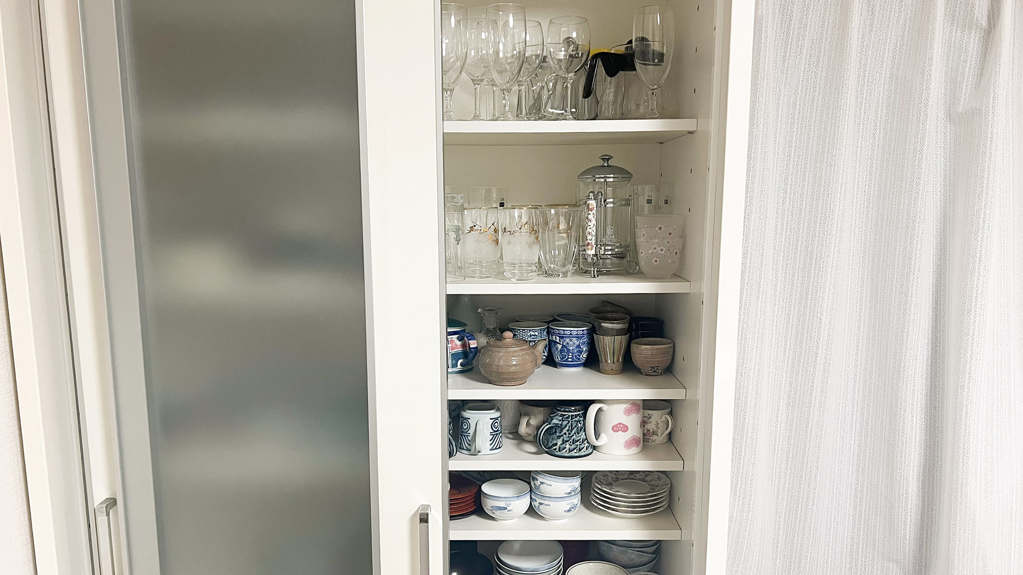 ・【キッチン】グラスや食器類も豊富にご用意しております