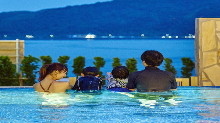 【お子様誕生日お祝いPlan】一棟貸し◆伊豆・海辺の贅沢空間×温水プライベートプールで遊び放題！