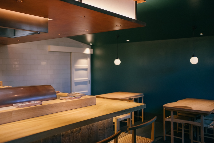 【LUXDAYSセール】  【夕朝食付き】「天ぷらまるふく」四季の移ろいを感じるおまかせ会席