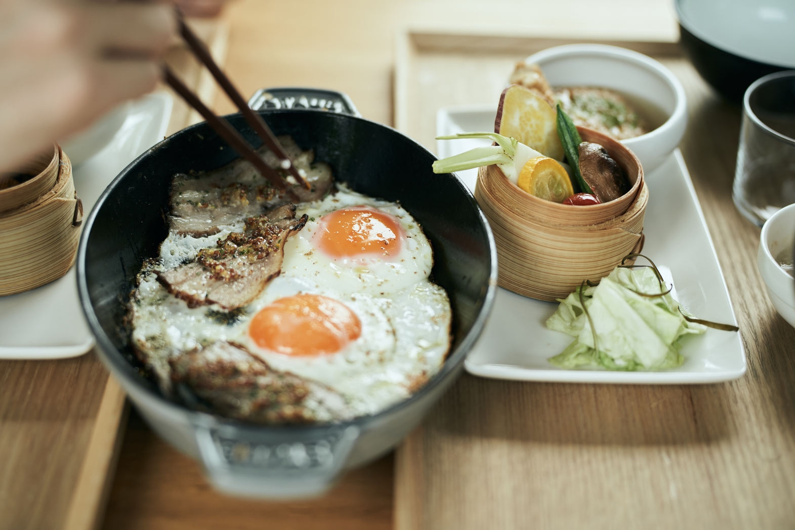 【早割90】朝食付きプラン｜爽やかな朝の景色の中で、舌鼓を打つ朝食