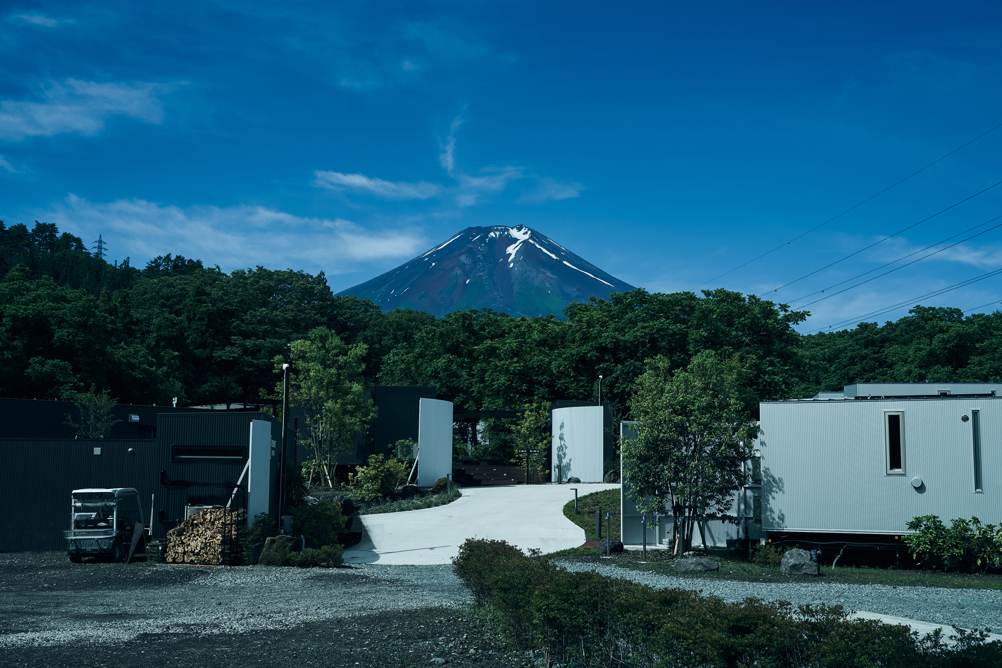 雄大な富士山を望む