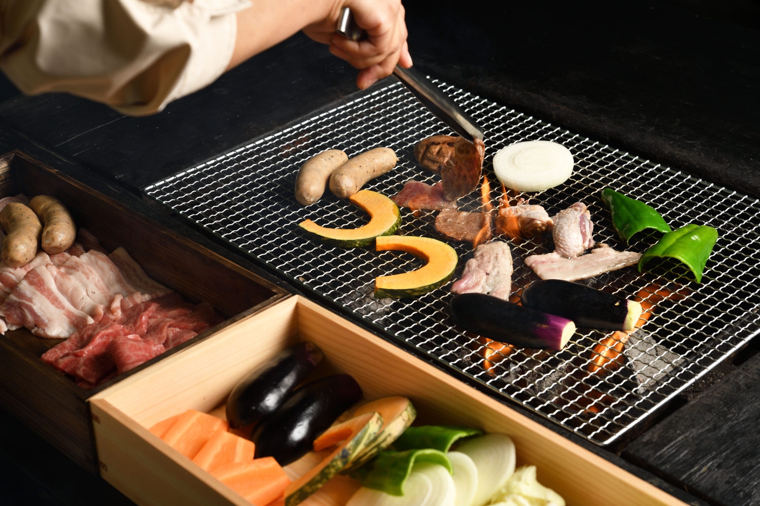 NEW【食材付きBBQ】〜タイニーハウス x 食材付きBBQ黒毛和牛プラン〜