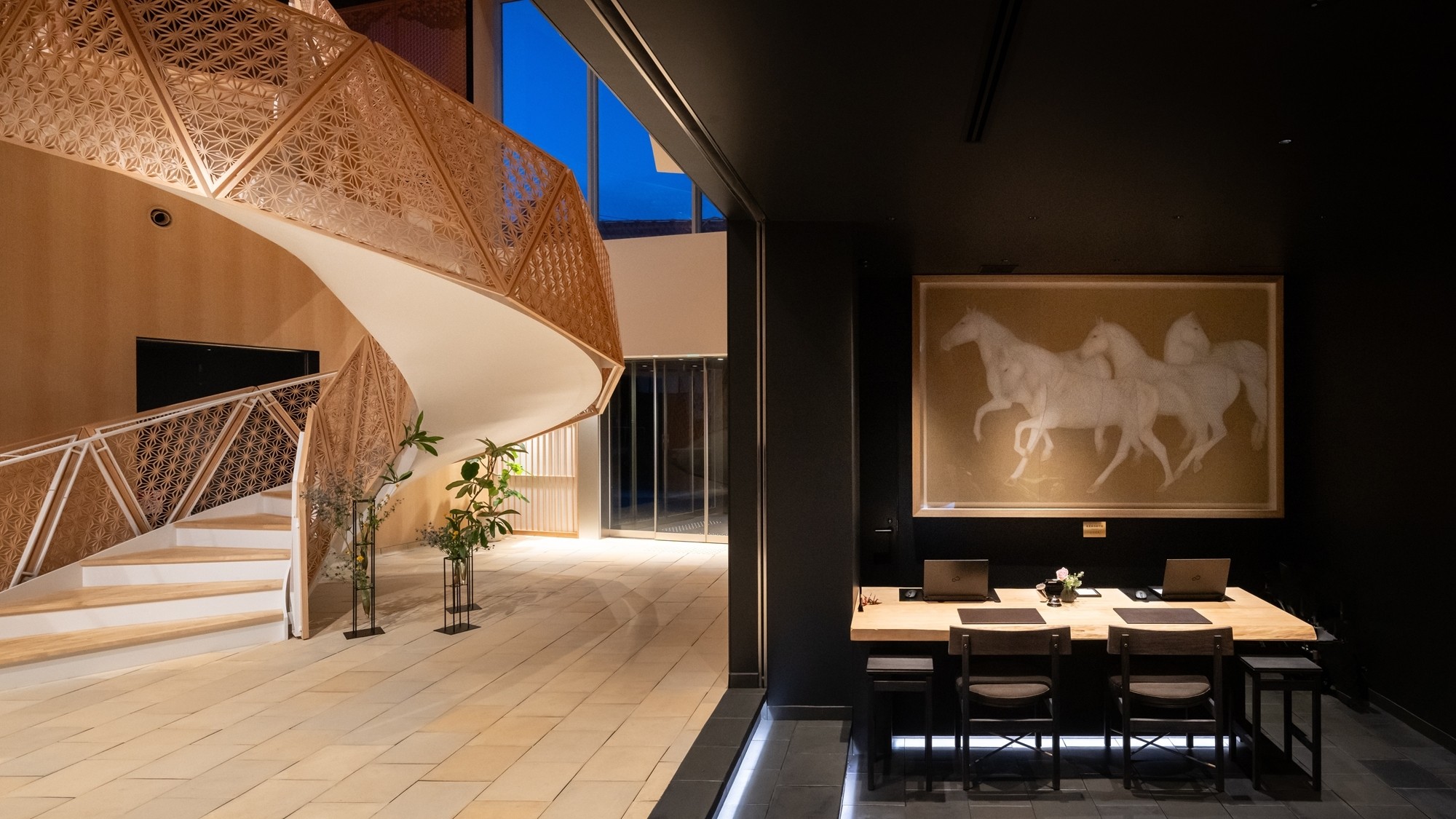 【フロント】チェックイン時刻：15:00／チェックアウト時刻：11:00