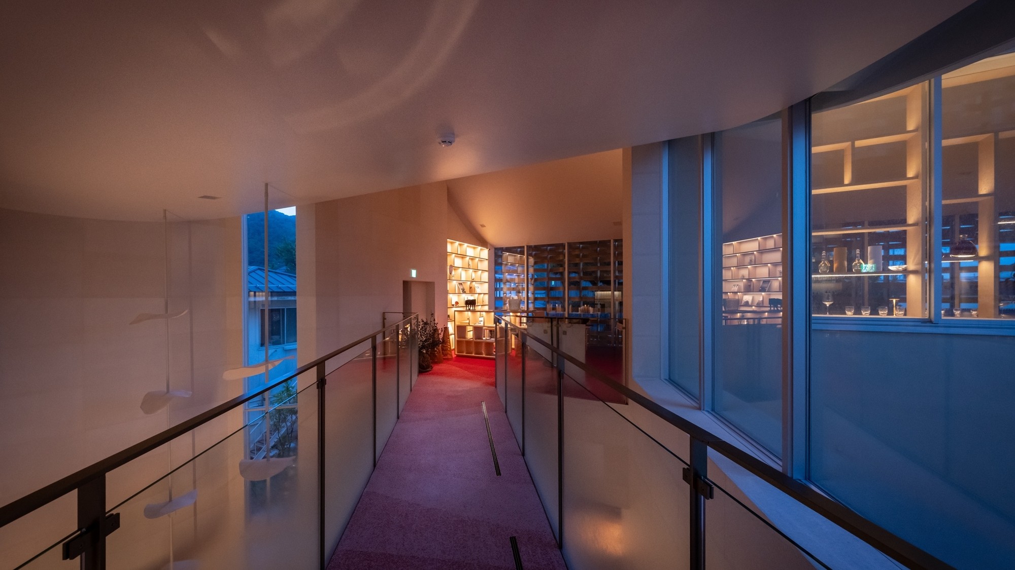 【バー】バーはご宿泊者様以外のお客様もご利用いただけます。