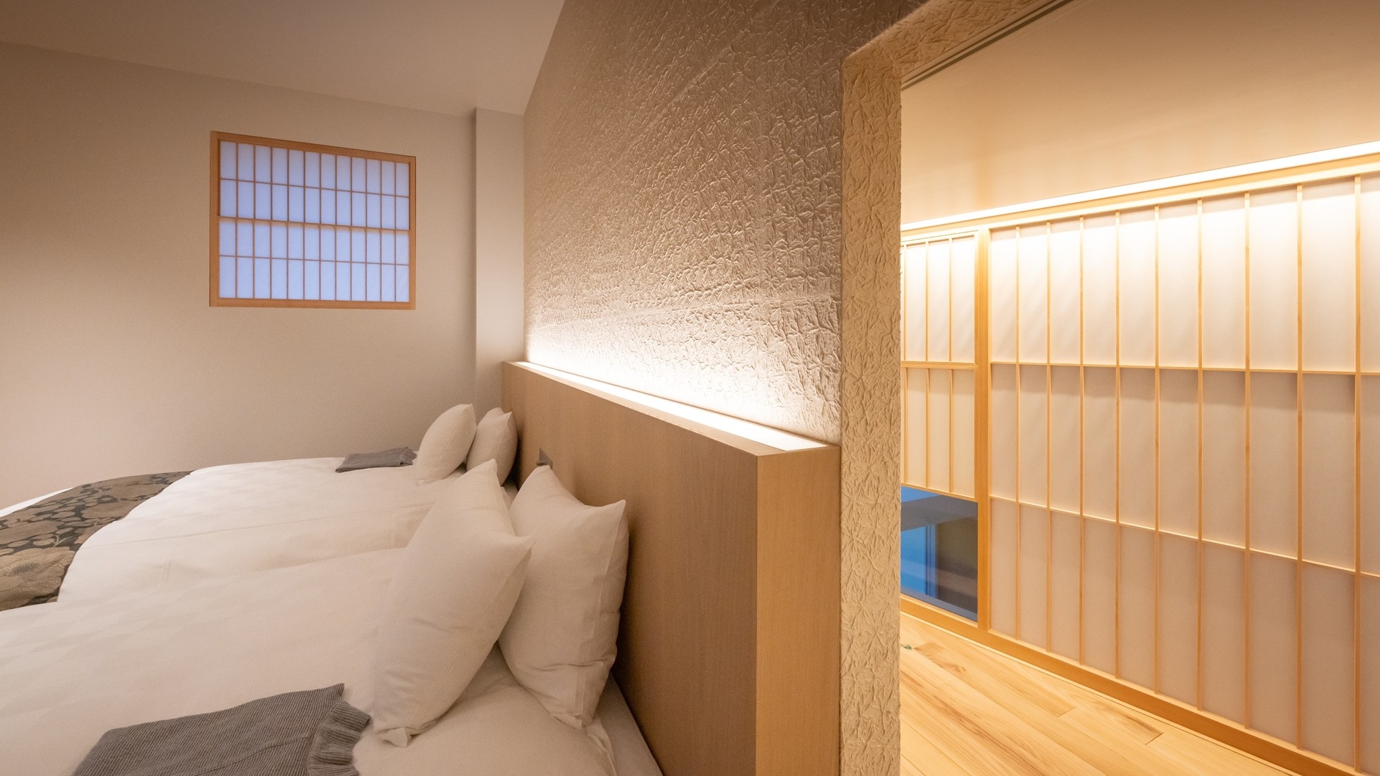 【スタンダードルーム】42.89～46.47平米　お部屋によって、落ち着きある小部屋を備えています。