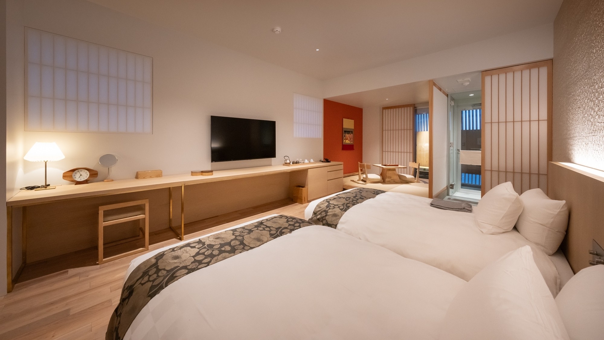 【スタンダードルーム】42.89～46.47平米　客室より出雲大社の勢溜（せいだまり）を望めます。