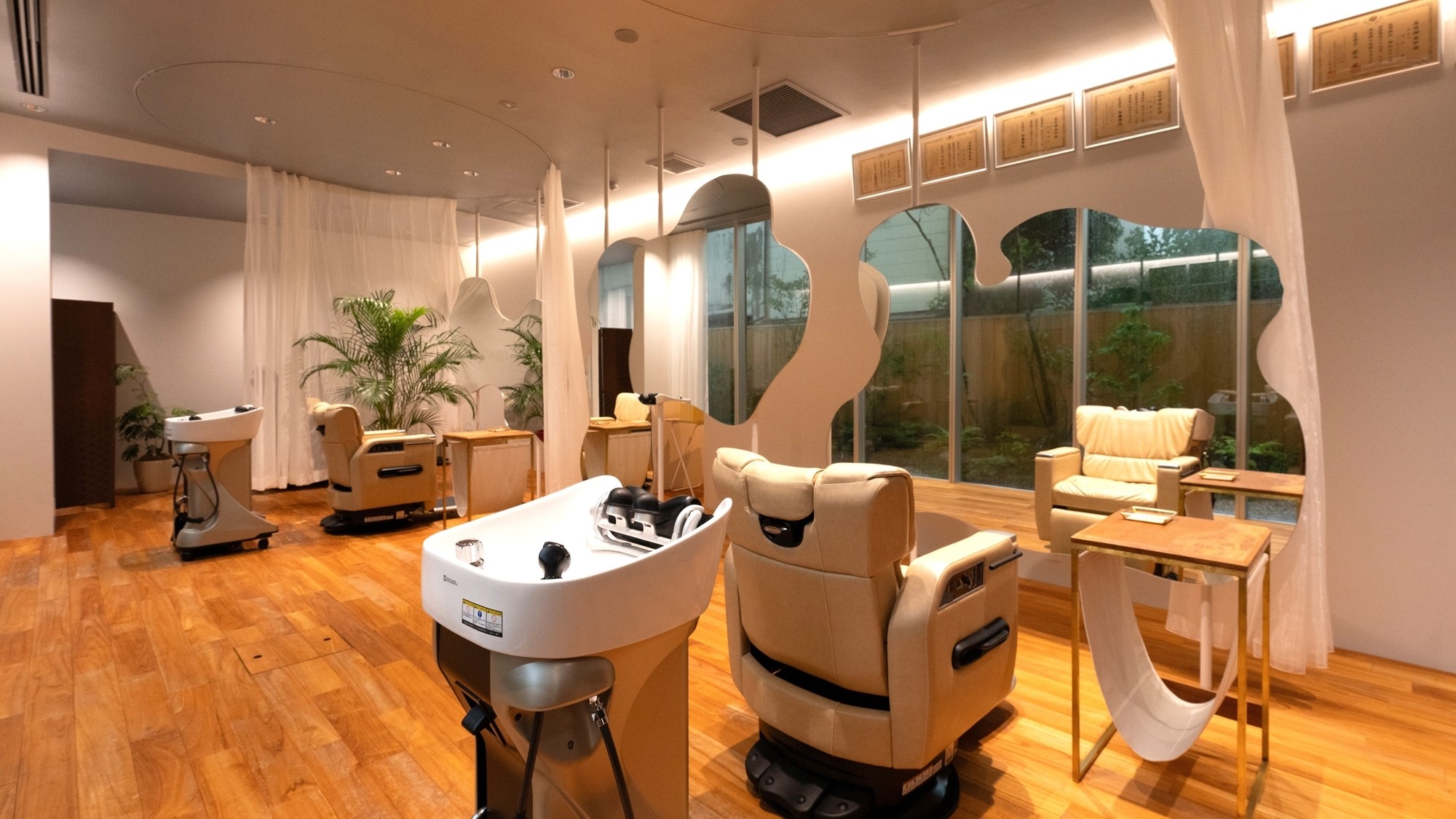 【美容室Haku】ホテル内でのリラックスタイムを、さらに豊かにするための美容室。