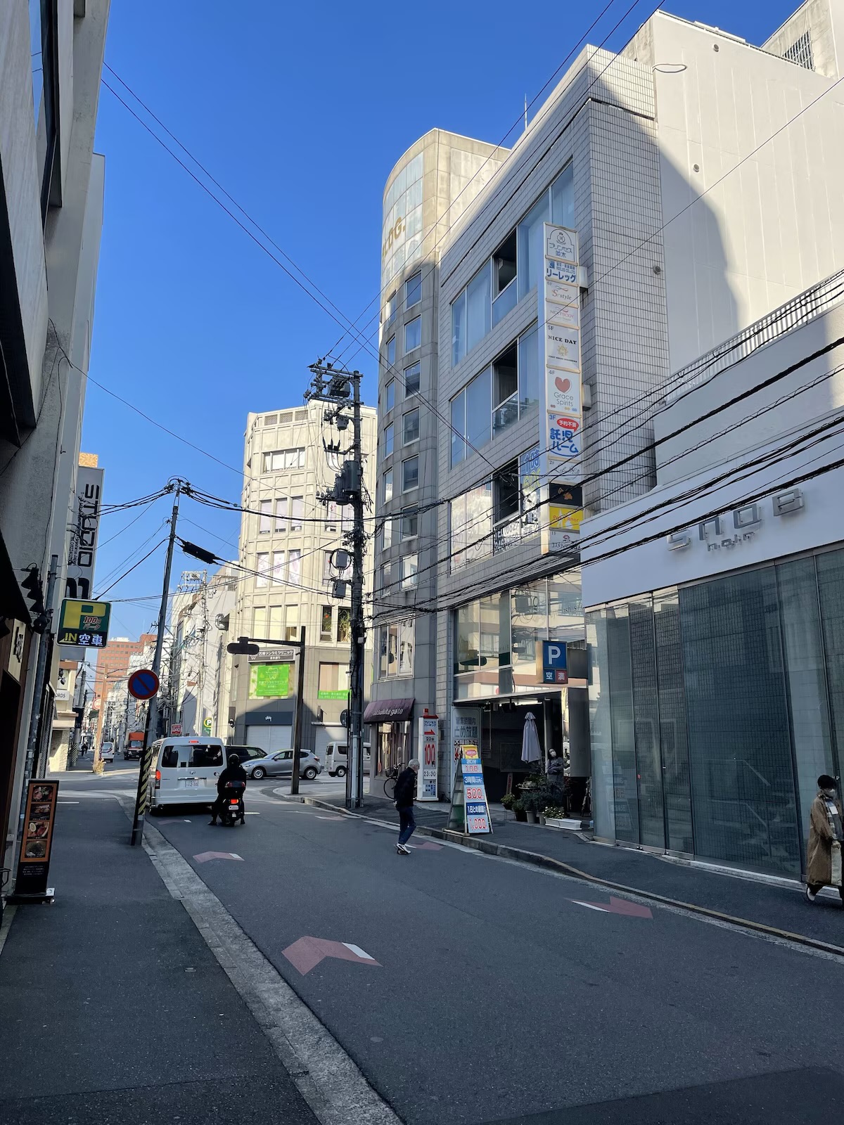 ホステル周辺中央通りから