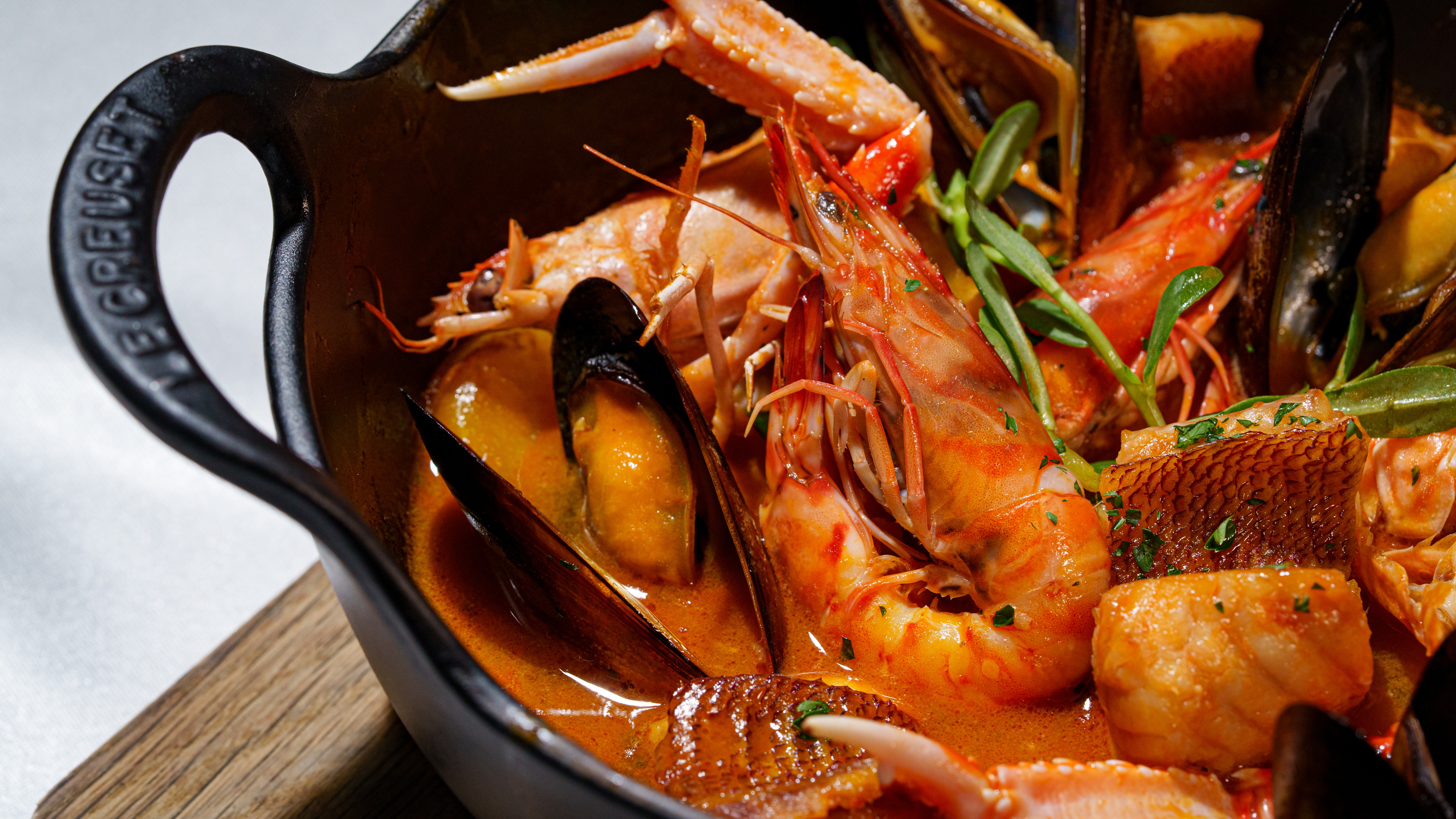 【隣接レストラン/シギラタートルベイ夕食】宮古島の新鮮な魚介類や地物野菜を使用した シーフード料理