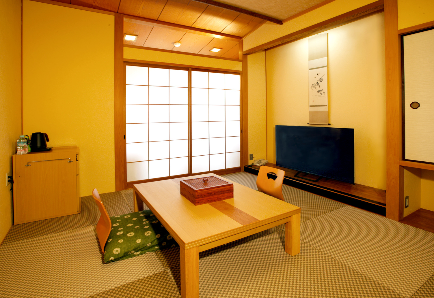 和室6畳（道路側）