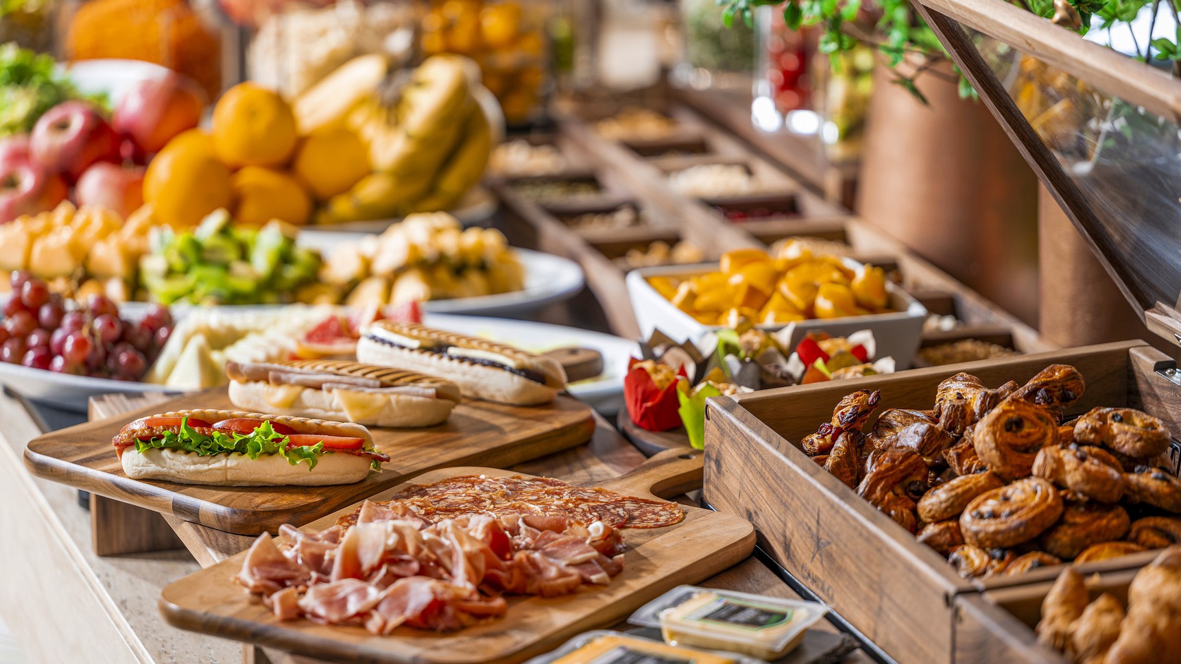 ビュッフェ朝食イメージ