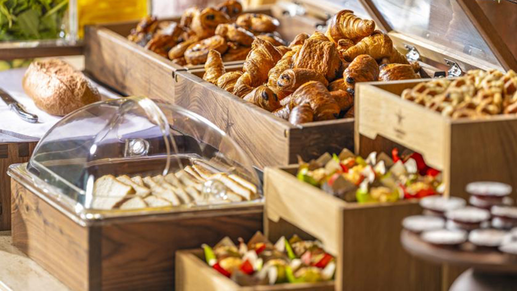 【カンデオクーポン3500円相当分付】館内で使えるカンデオデリカプラン（朝食付）