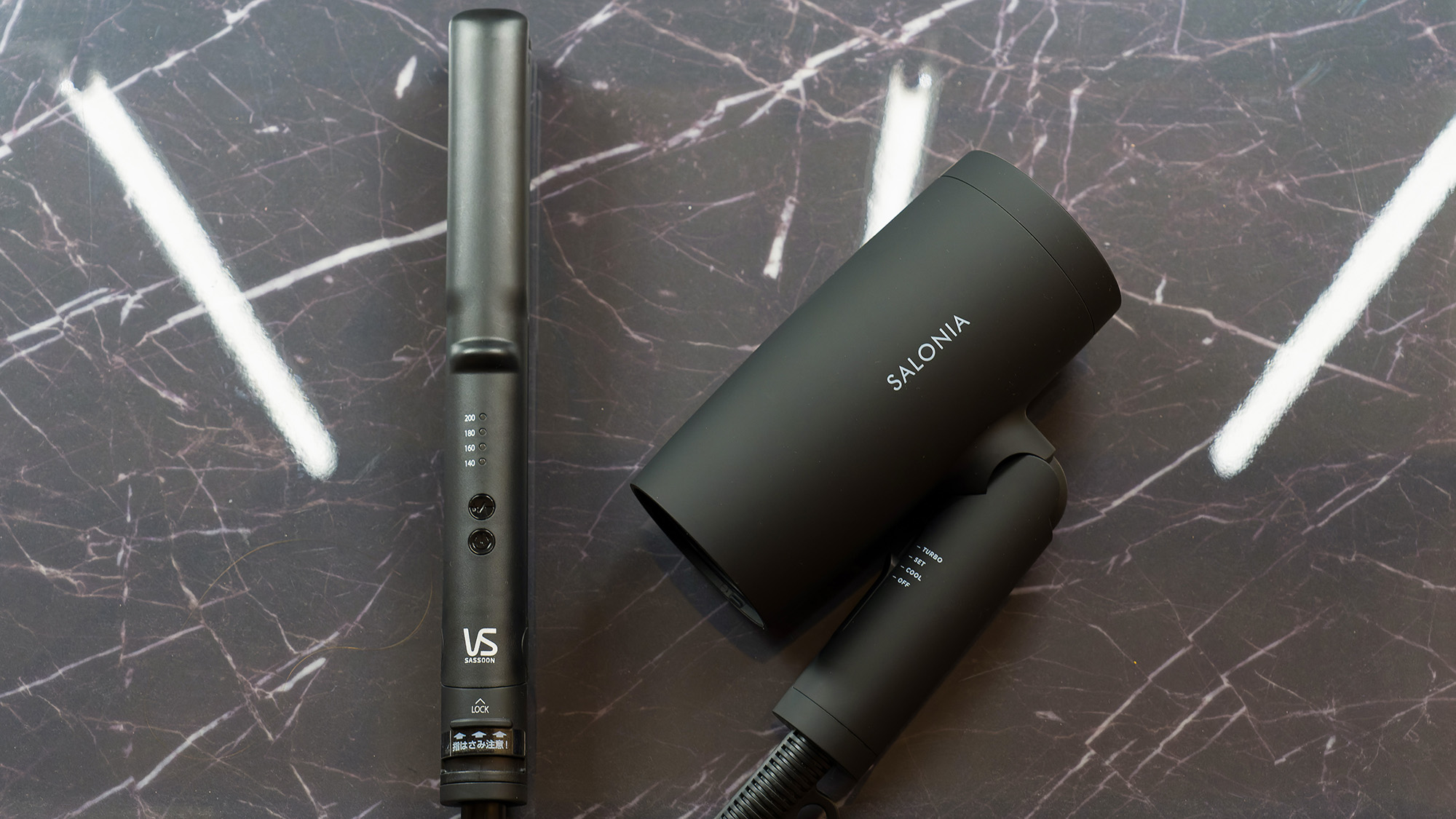 ・【鳳凰館・設備】女性に嬉しいドライヤー＆ヘアアイロン完備