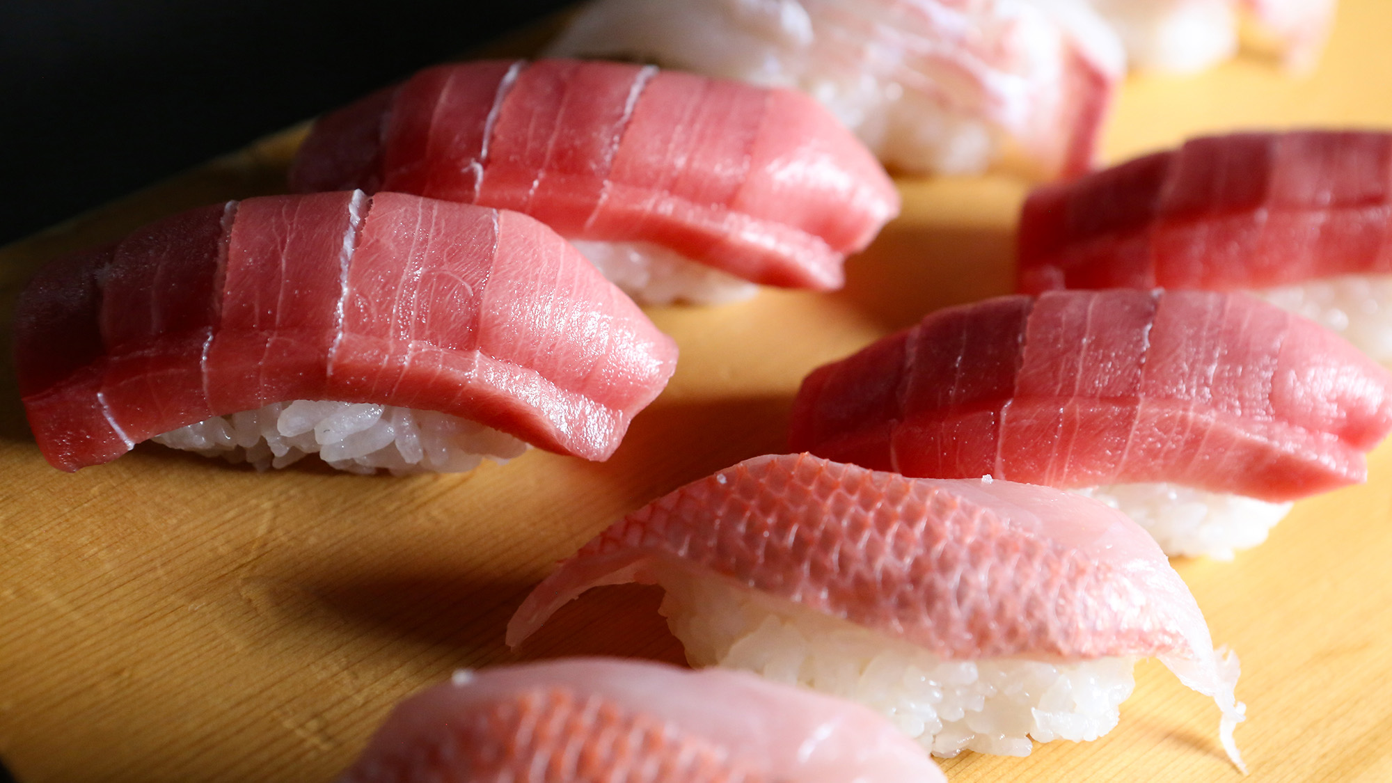 ・【鳳凰館・出張寿司】ご希望の方はご宿泊の3日前までにご相談ください（別途有料）