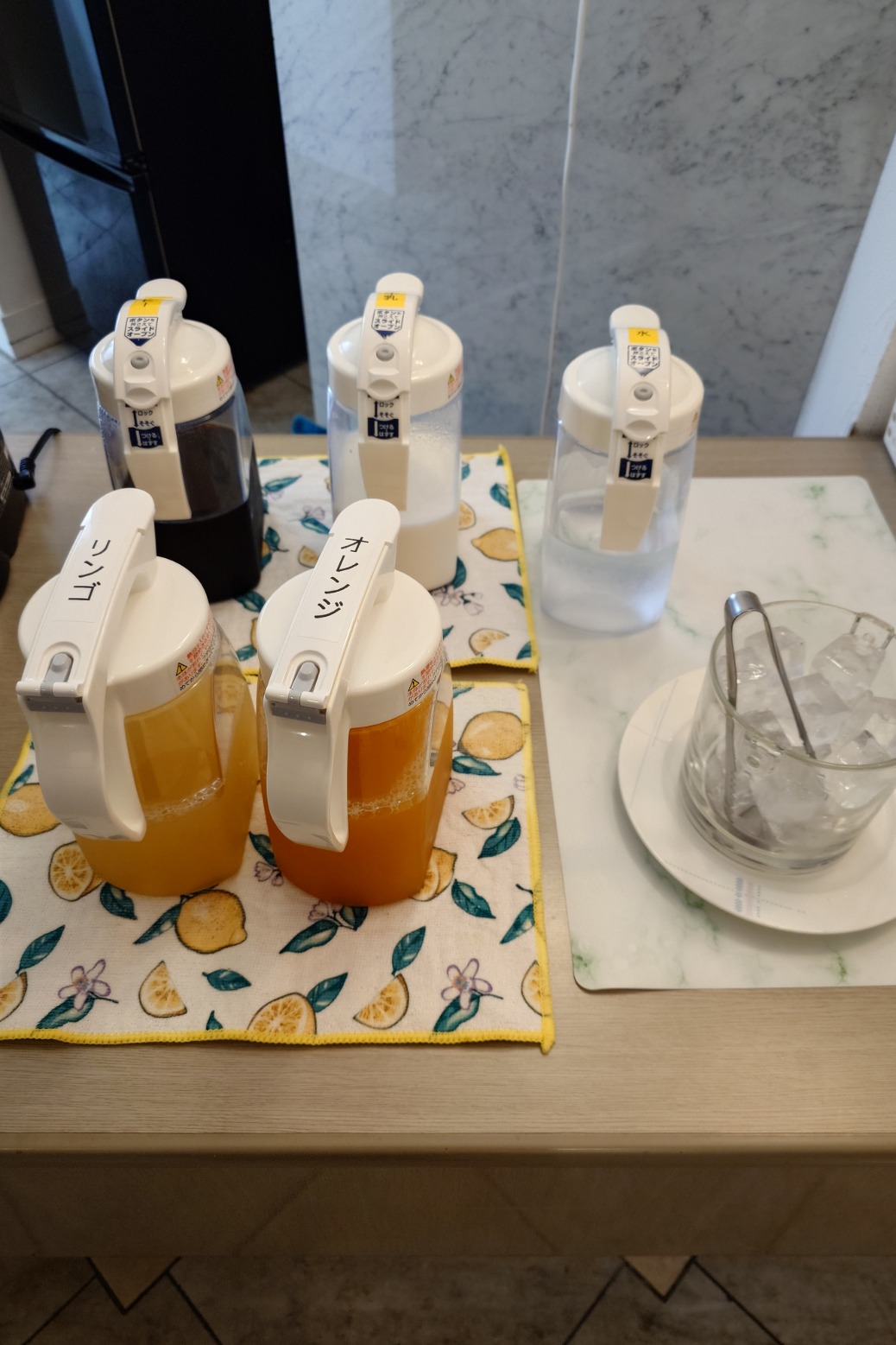 レストラン朝食ドリンク