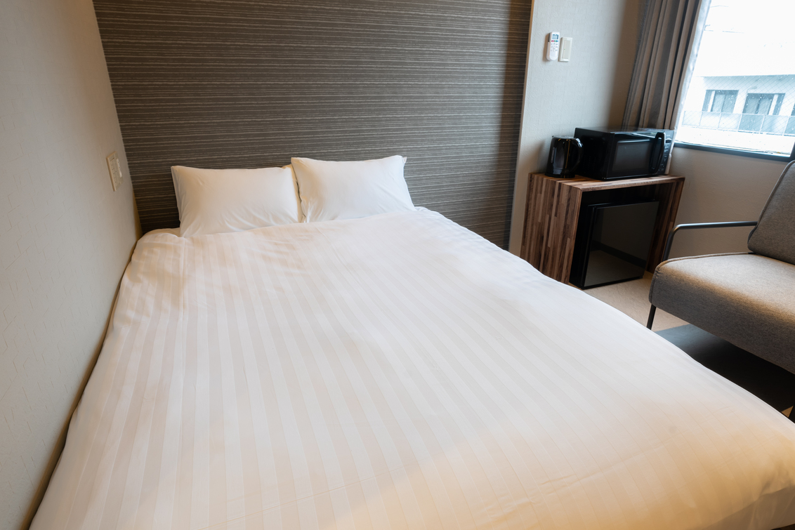 新館　シングル／ダブルベッドルーム　１４０cm幅のダブルベッド