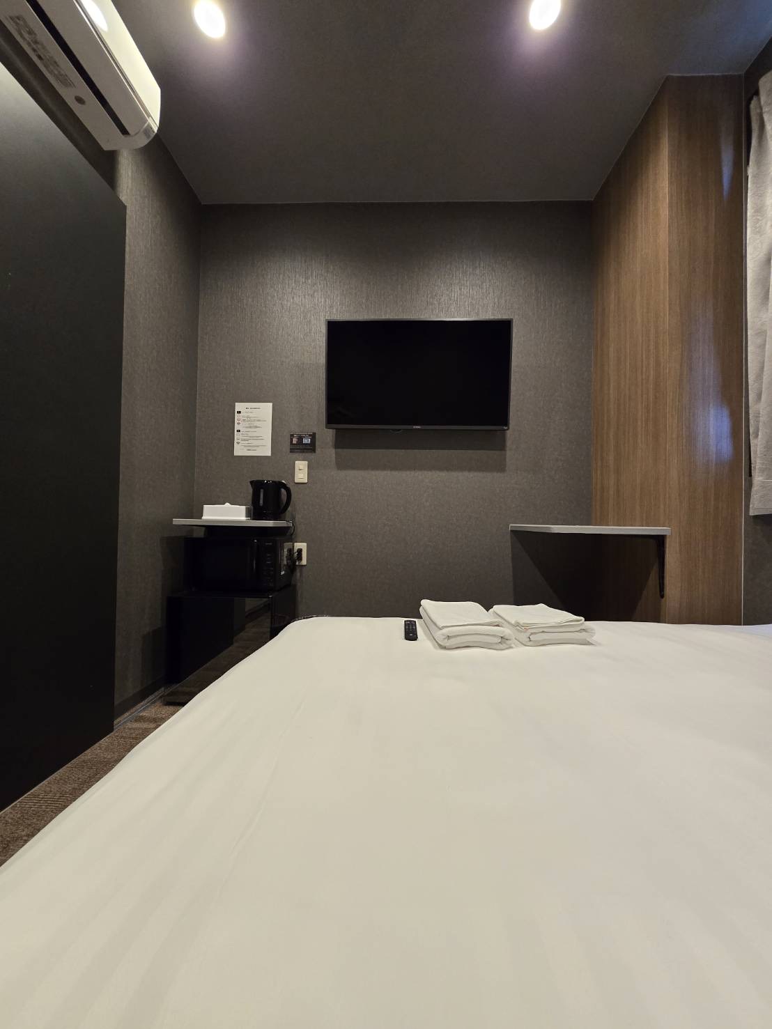 新館　個室　クイーン１台　シャワーのみ（浴槽なし）