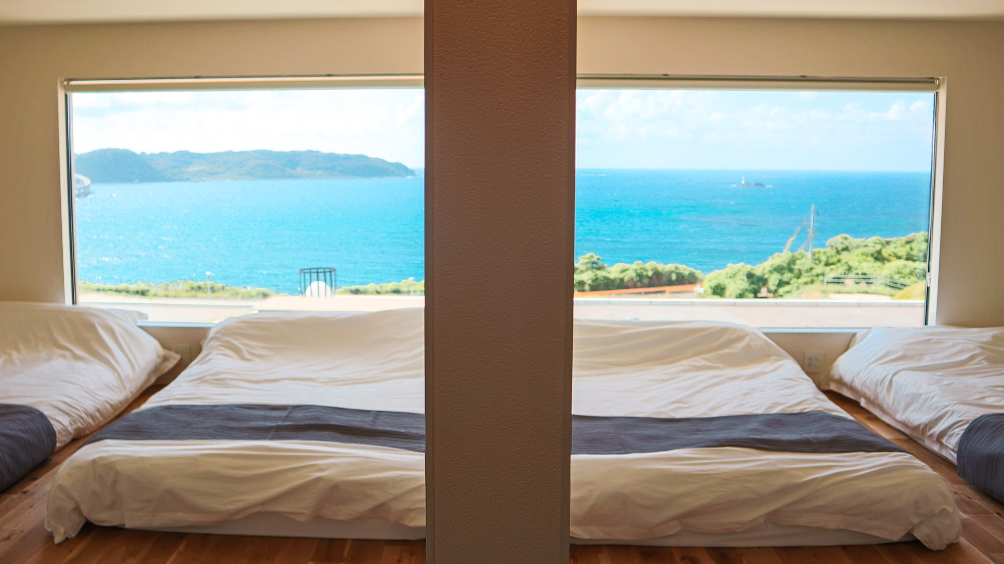 ・【B棟・ヴィラ】寝室2部屋に、ダブルベッドをそれぞれ2台設置