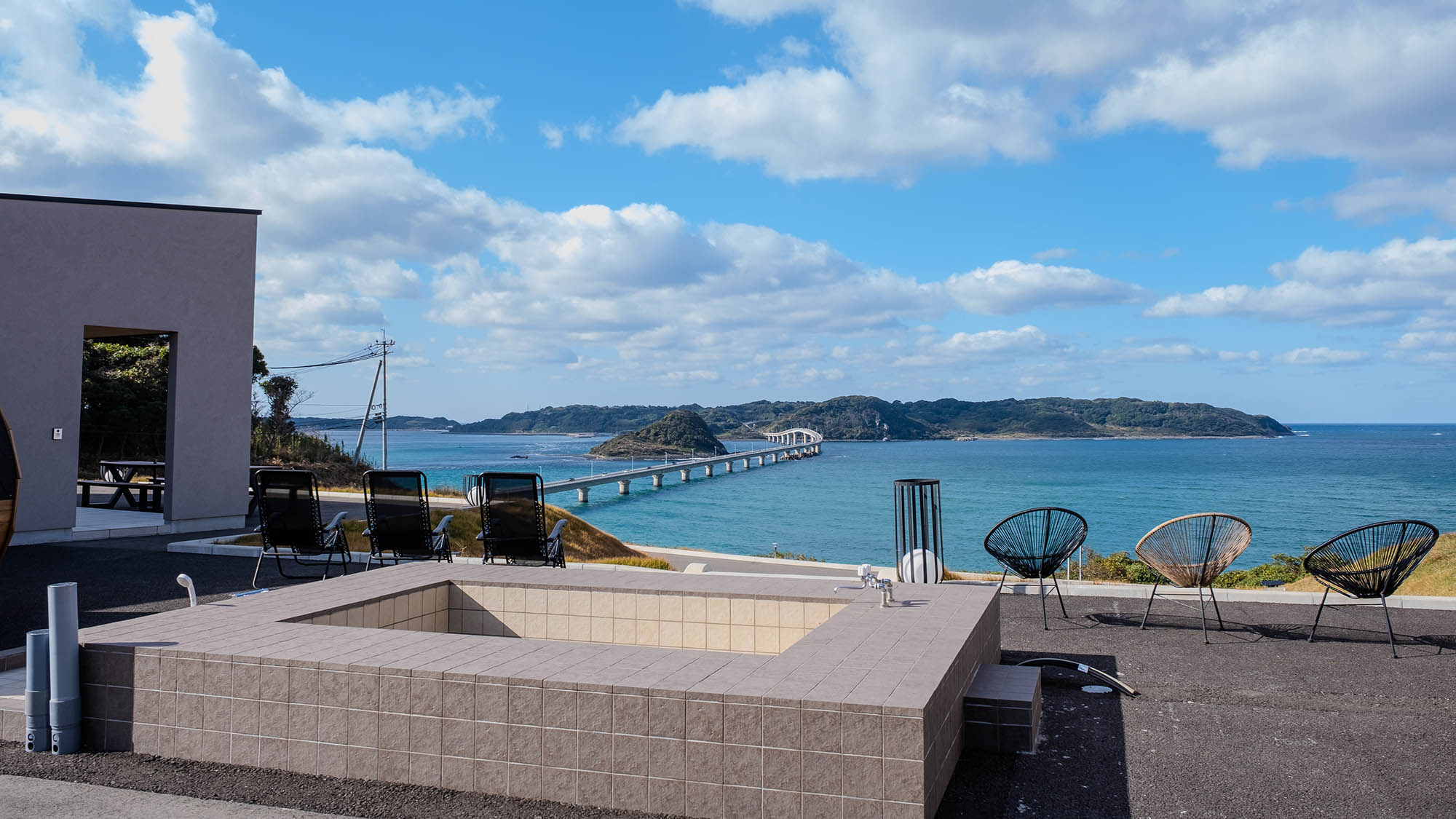 ・【施設設備】絶景独占！角島を見ながら水風呂でクールダウン（オプション）