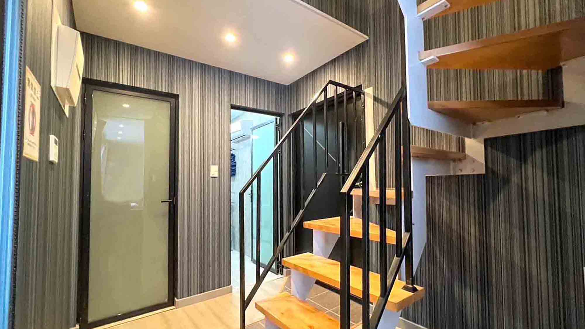 ・【2階建てコンテナ】コンテナとは思えないほどゆったりとした造りです