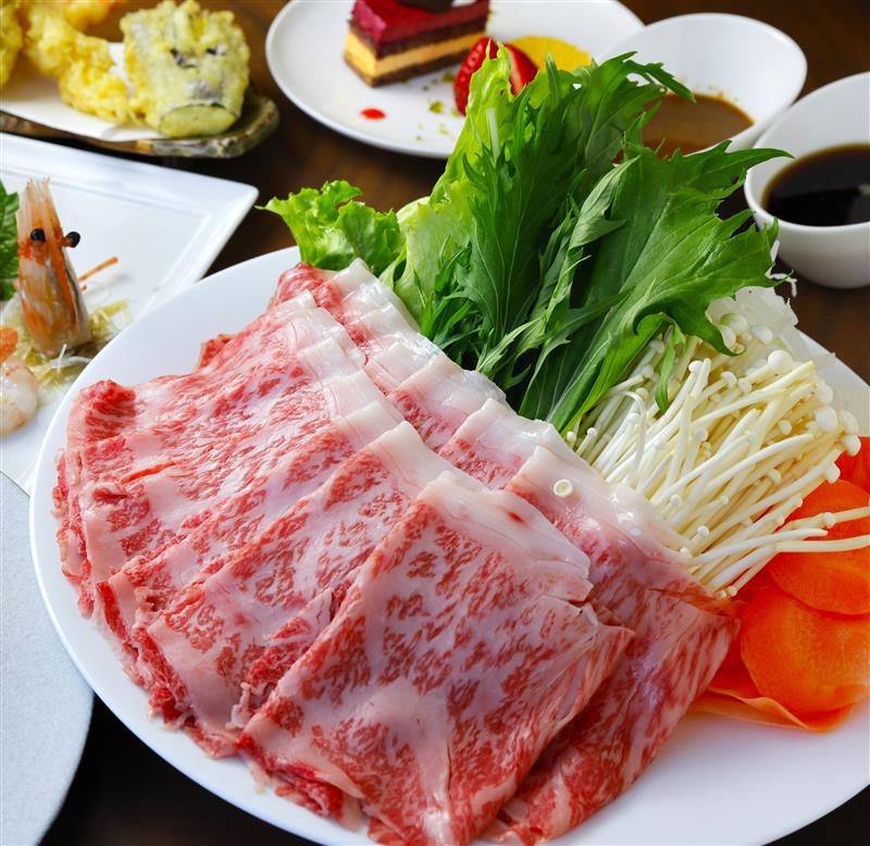 【2食付き】夕食は嬉しい「ふらの和牛のすき焼き」付き