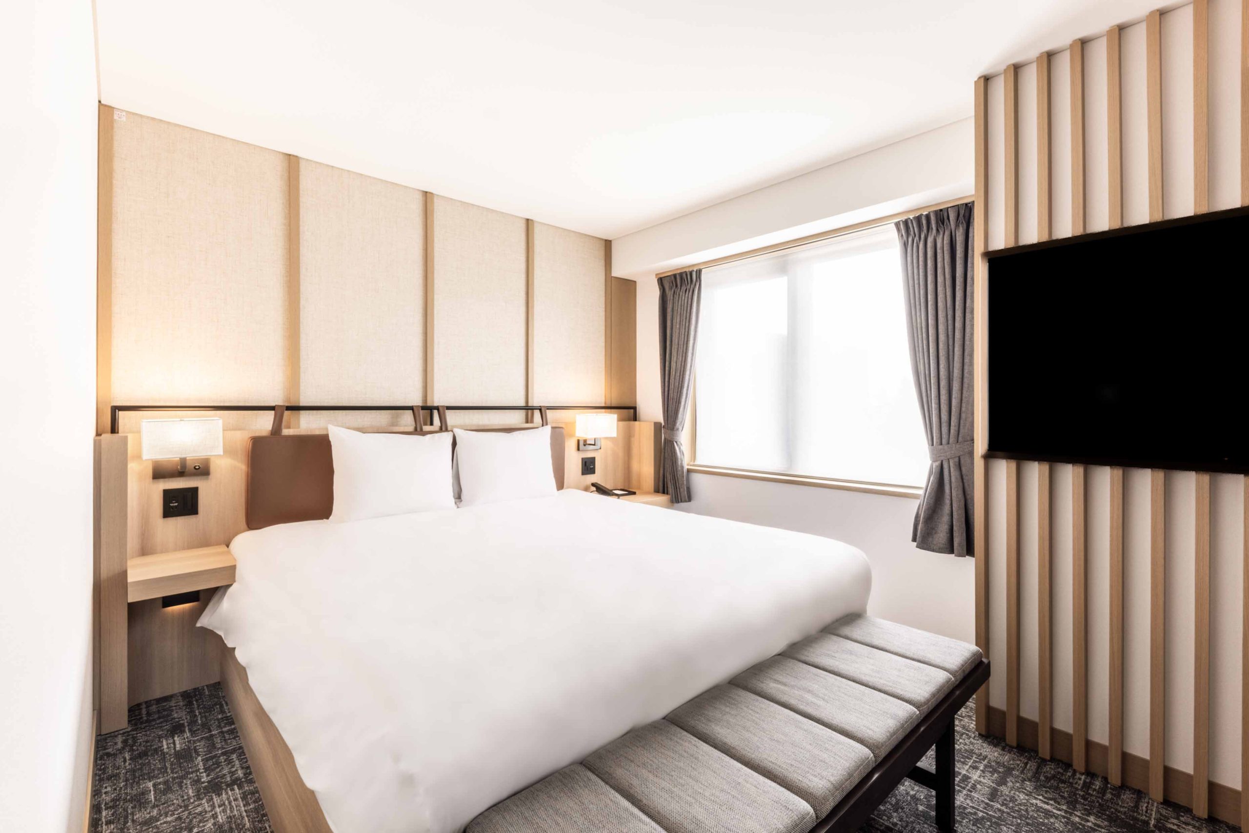 Family room main bed