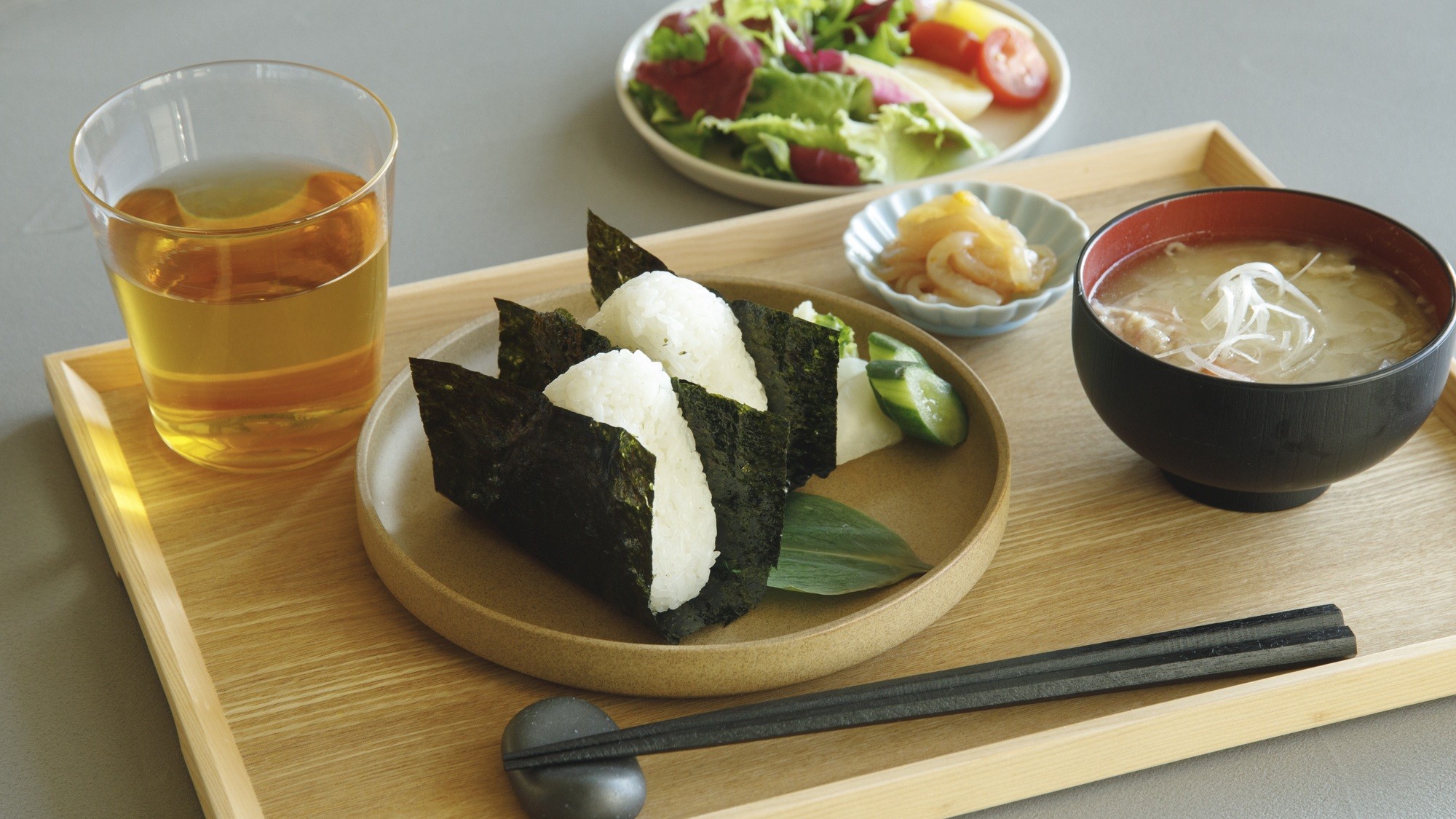 朝食