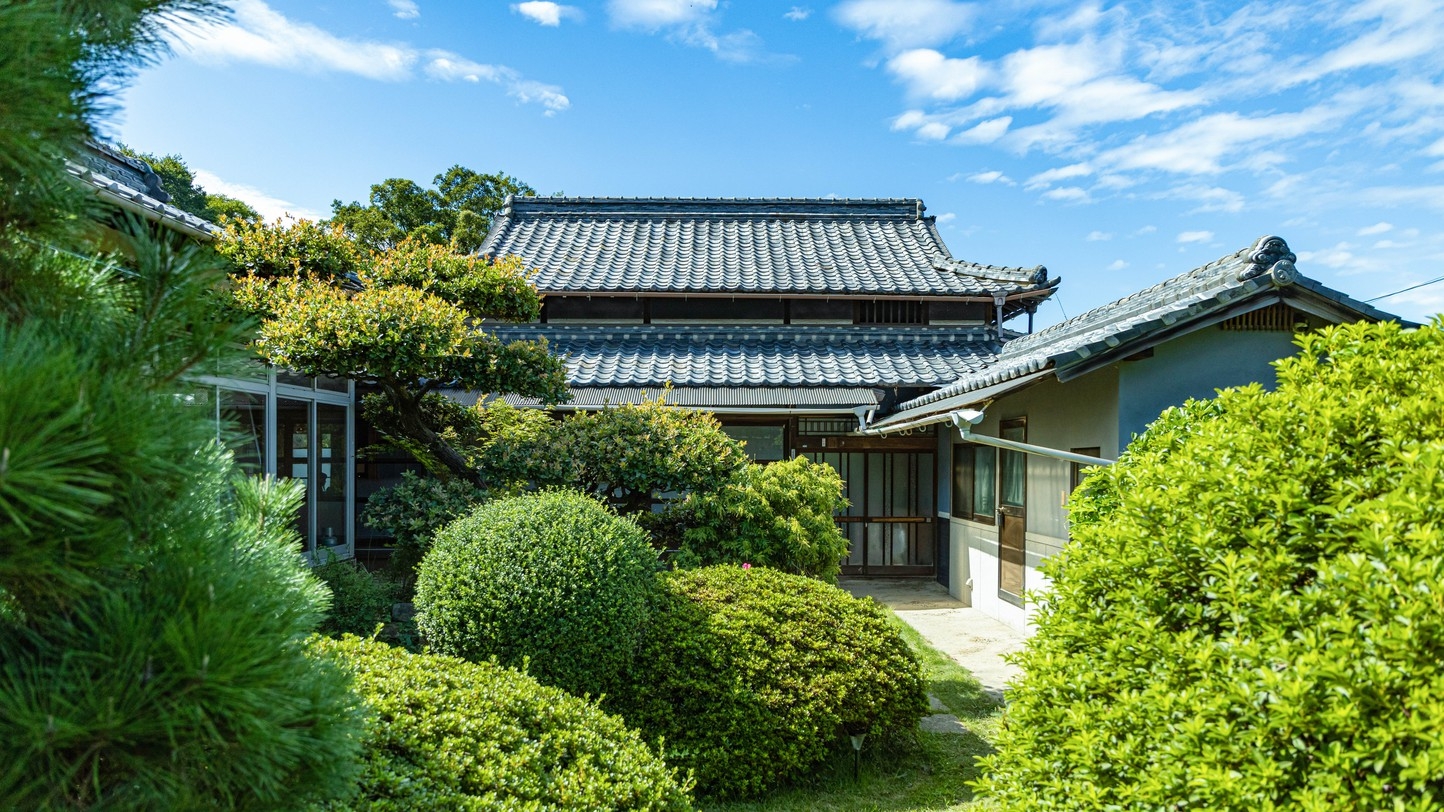 【スタンダードプラン】＜素泊まり＞瀬戸内海と紫雲出山に囲まれた高台にある古民家