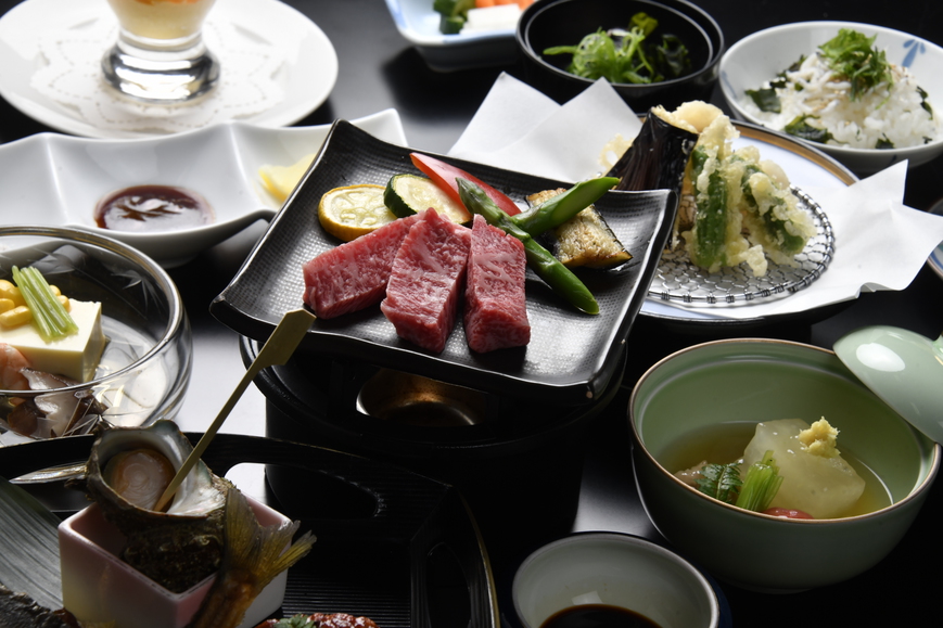 夏　☆風紋プラン☆　【夕食・朝食付】季節の贅沢会席付プラン♪