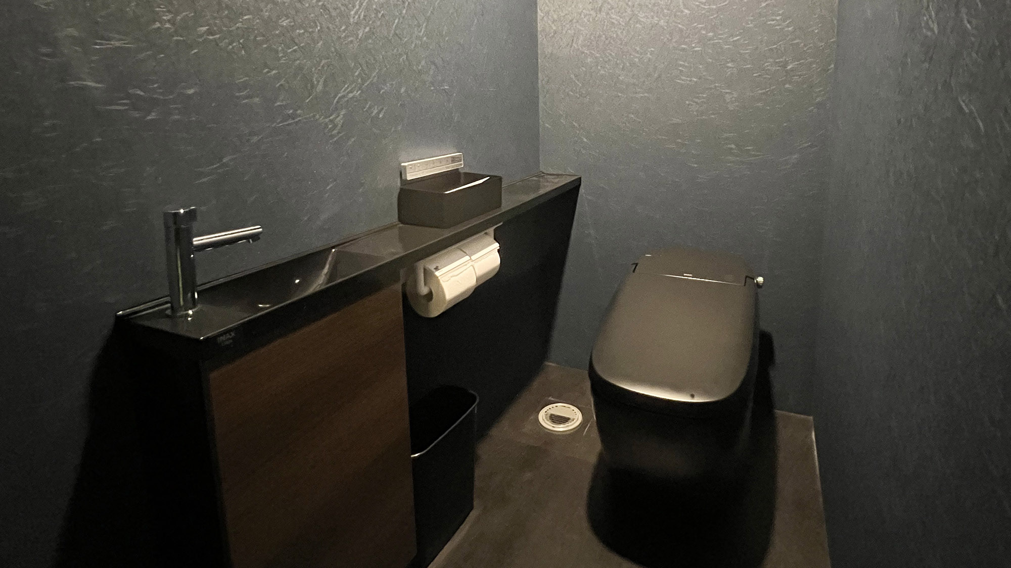 ・【斗門・宗納・雪羽・独楽】個室のトイレがございます。洗浄機能付きです
