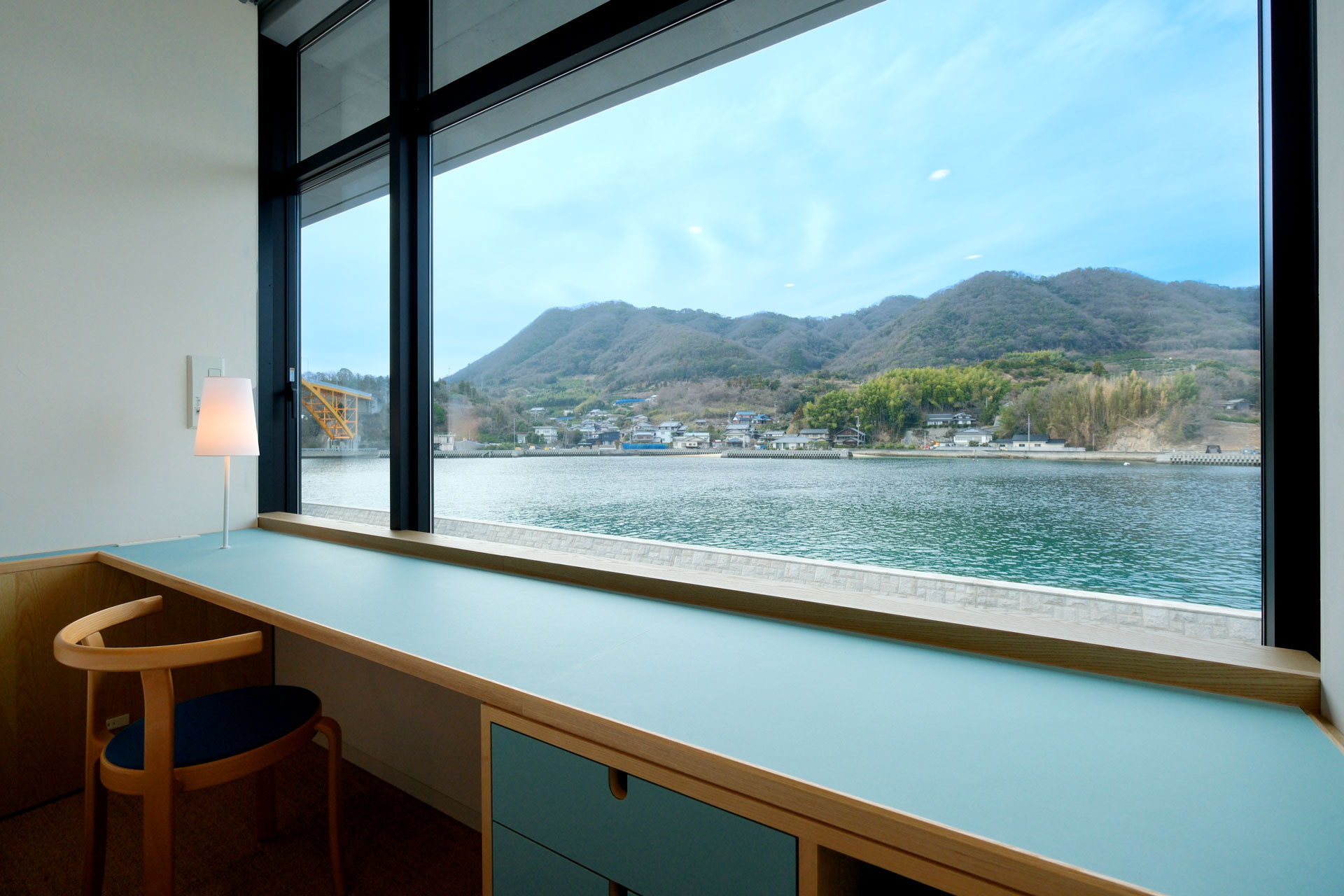 ツインルーム　カウンターテーブル