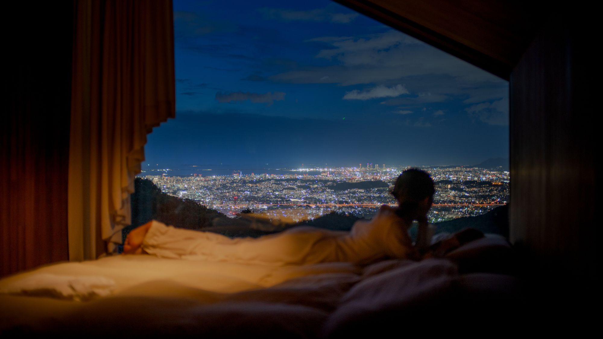 COTTAGE｜ベッドルームからも福岡市内を一望