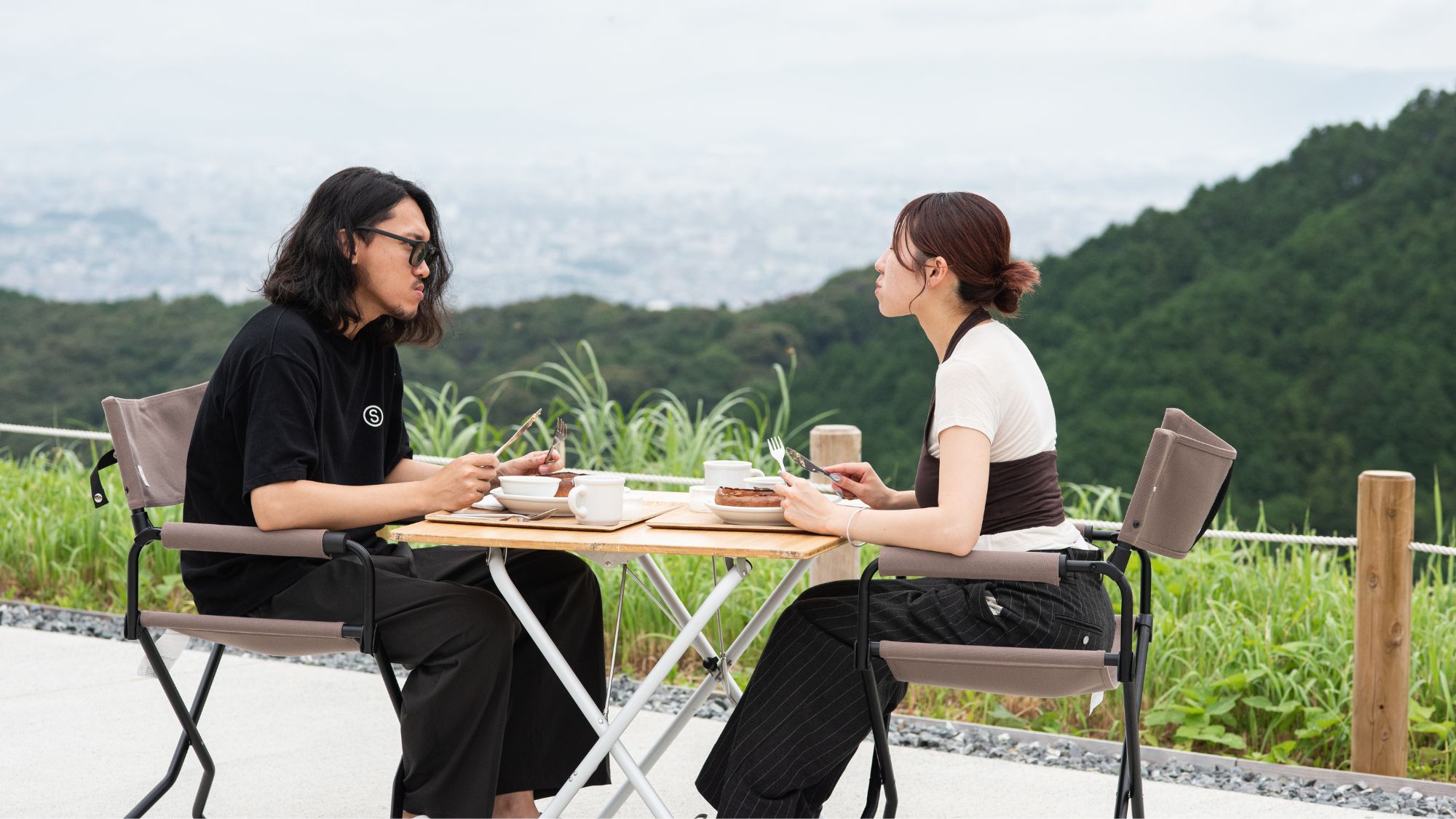 夕食｜星付きシェフのフレンチとアウトドアの要素が融合したここでしか味わえない食体験
