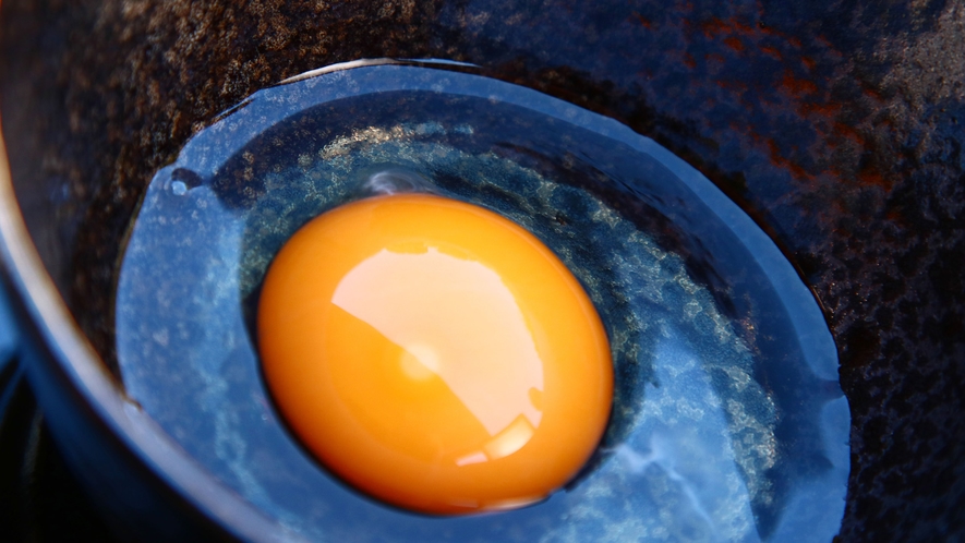 和朝食一例■自家製烏骨鶏の生卵