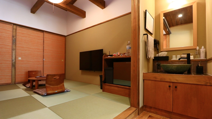 客室-あき-■6畳に洗面台スペースがございます