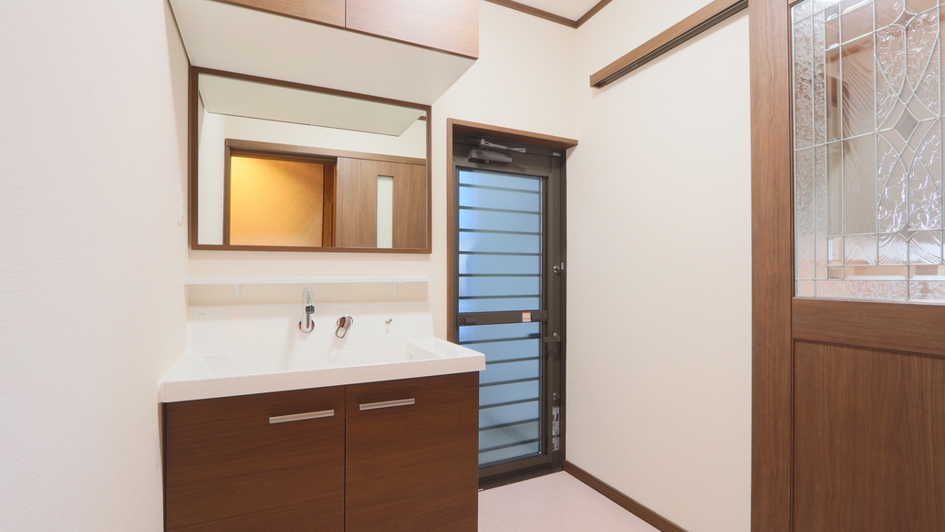 【朝食付】夜はお店や持込みで！朝は女将の手作り和朝食で元気に♪24Ｈ入浴ＯＫ！駐車場無料