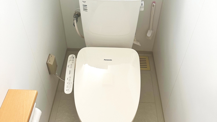 ・【トイレ】洗浄機能付で清潔感のあるトイレです