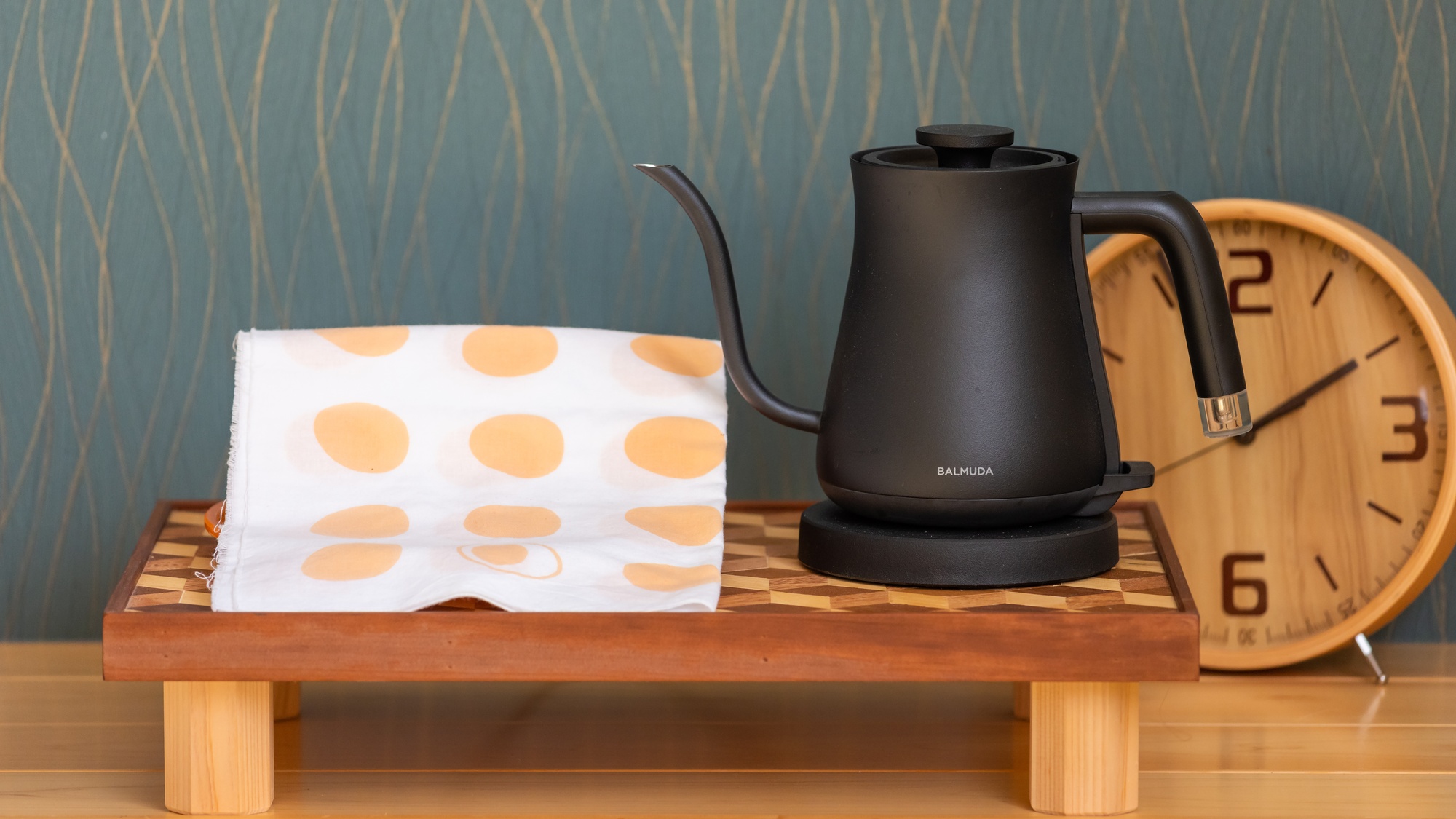 ・【アメニティ】お部屋にはバルミューダの電気ケトルを備え付け