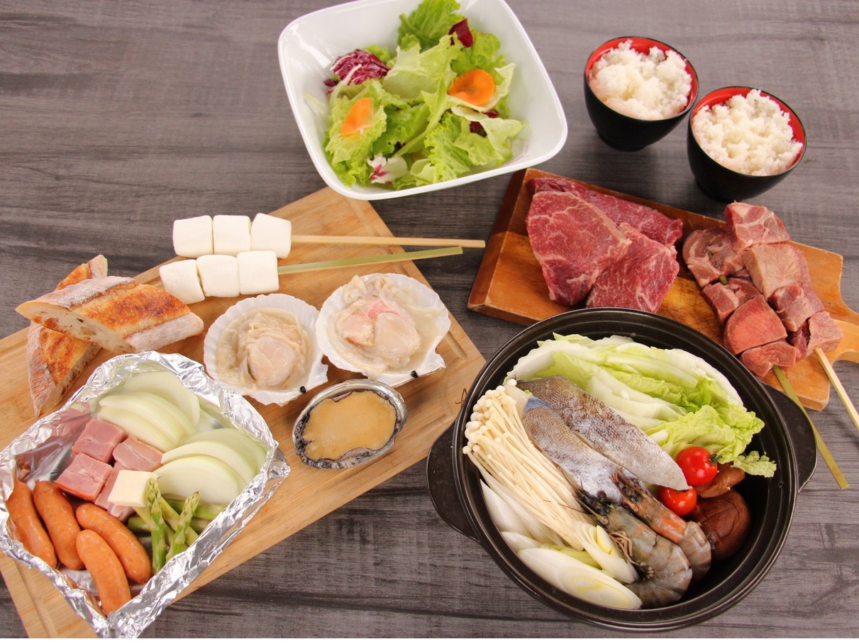 【定番人気】国産牛熟成肉＆ブイヤベース魚介鍋をテント前で！グランピング宿泊2食付（11月〜3月）