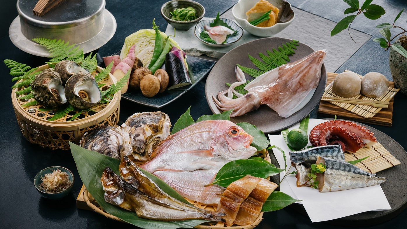 【2食付】若狭づくしの海鮮炭火焼き＆朝食はお部屋で楽しむ米粉パンのサンドウィッチ｜焚き火付