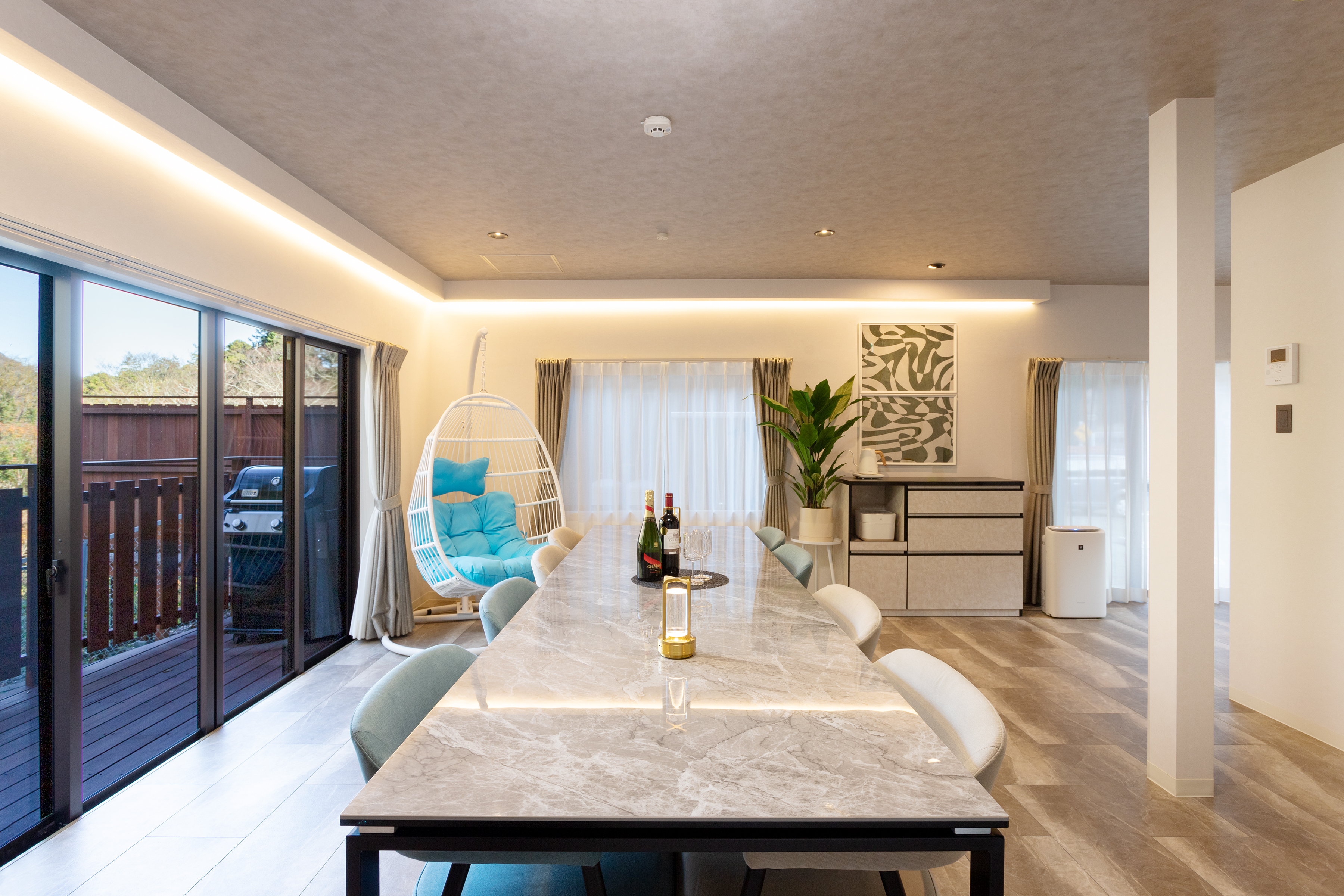 〔WEST〕リビング