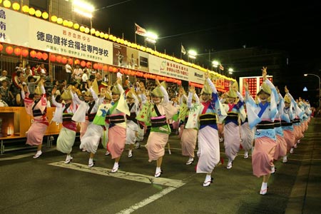日本三大盆踊り「阿波踊り」
