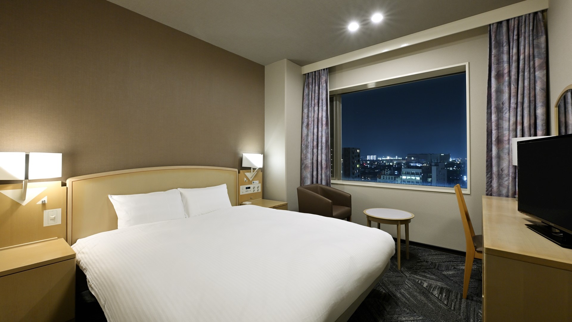 ＜客室＞タウンサイドダブル(17.4平米)