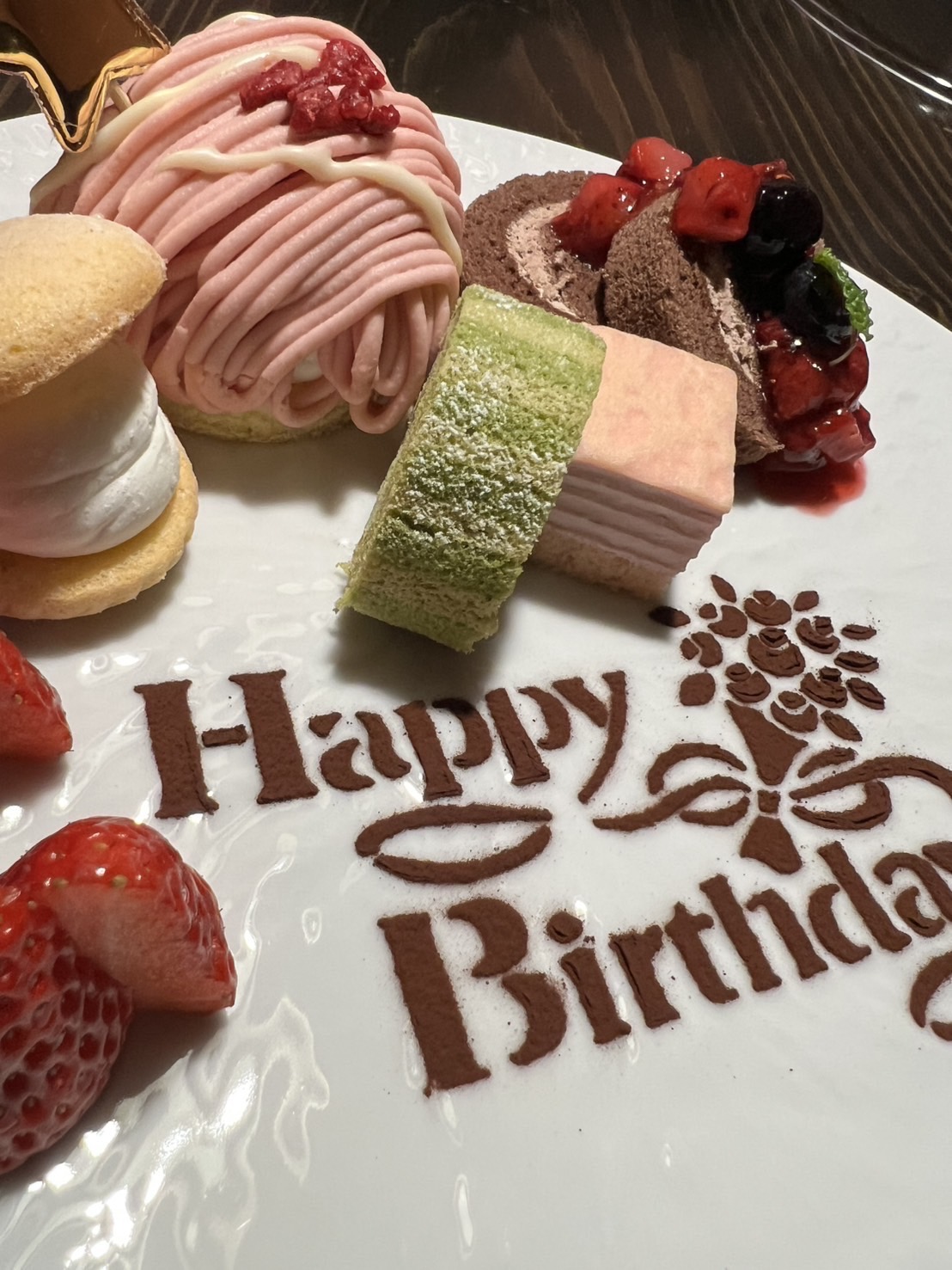お誕生日のプレートもお作りいたします。(事前要予約)