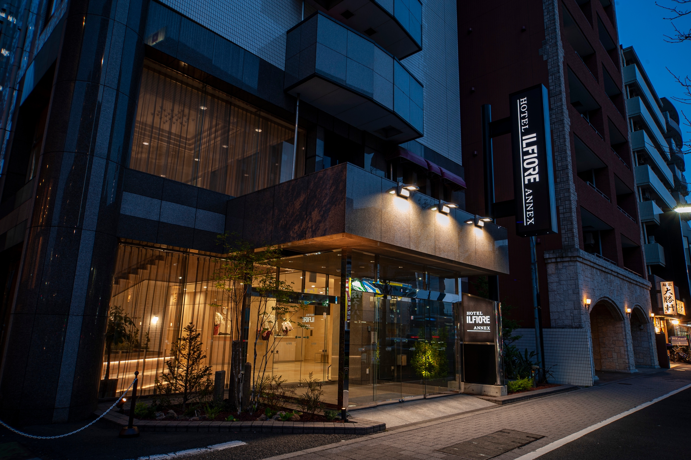 ホテルイルフィオーレ葛西アネックス 外観