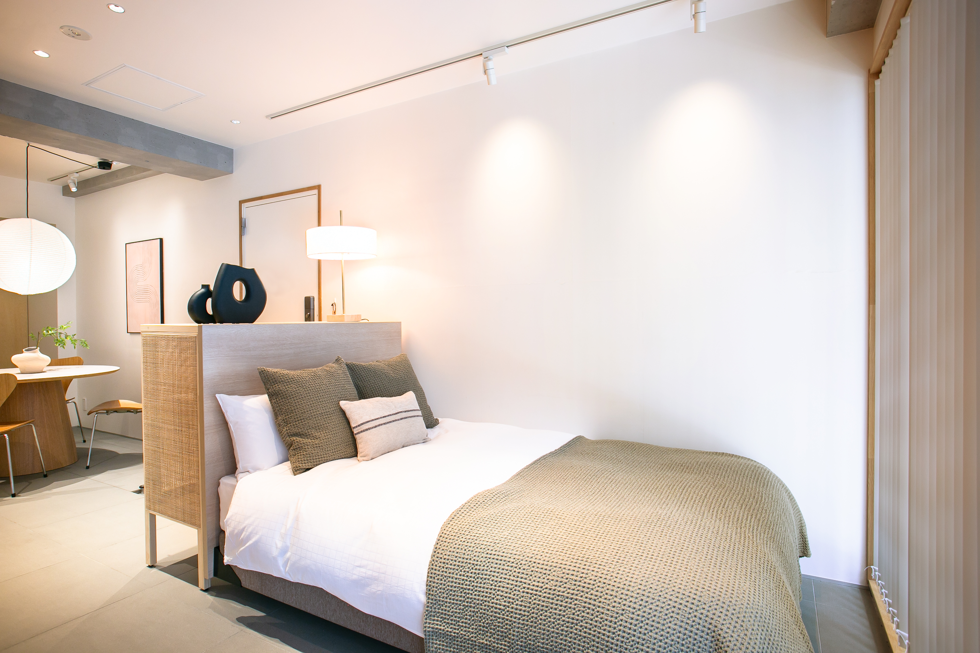 1F_セミダブルベッド1台