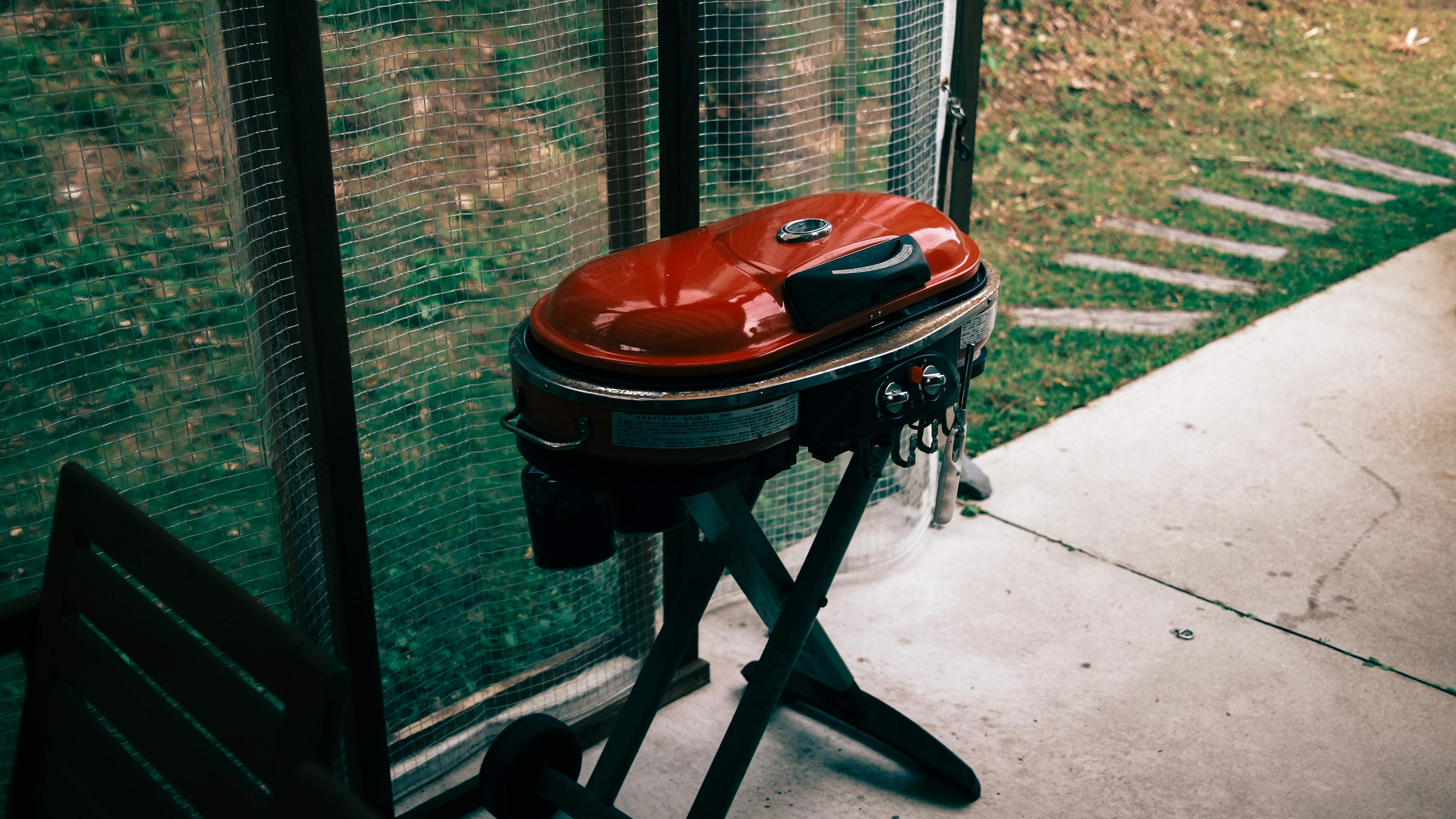各部屋には専用のBBQグリルを完備。火おこし不要ですぐにBBQを楽しむことが可能です。