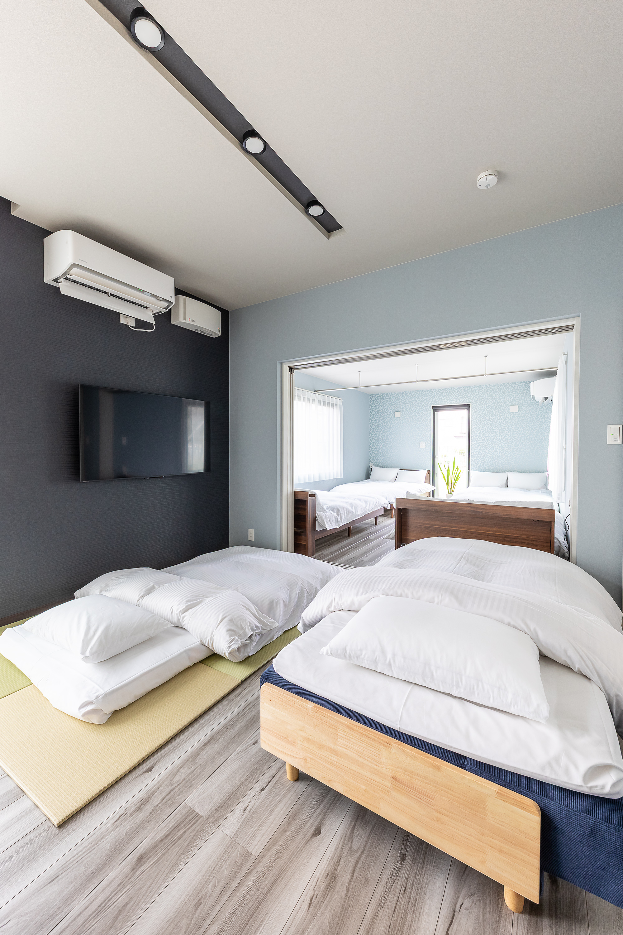 【グラシア】リビングのソファベッド・布団