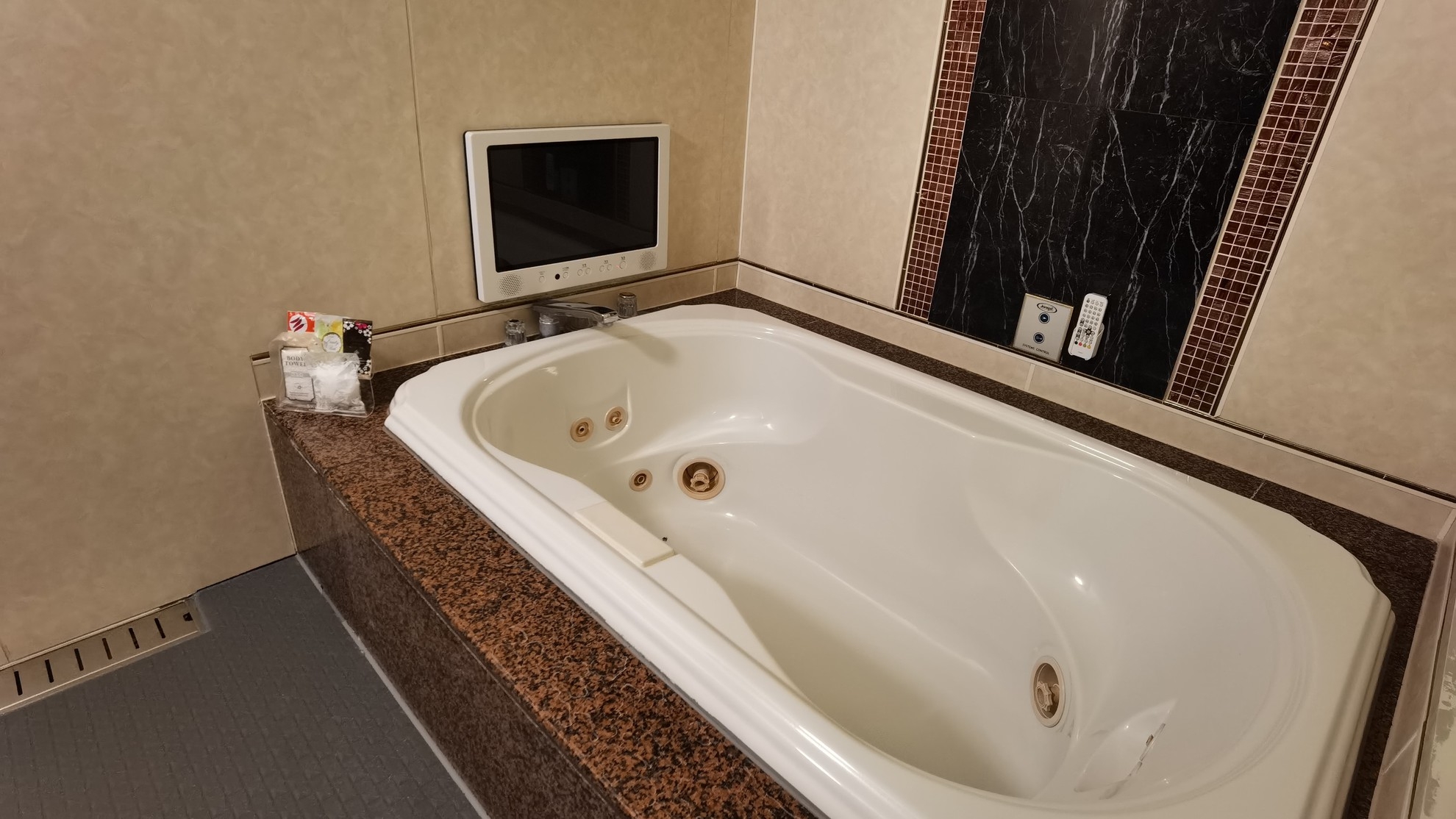 【冬限定！すきやきプラン】国産黒毛和牛贅沢すきやき＋グランピングモーニング＜夕朝2食付き＞