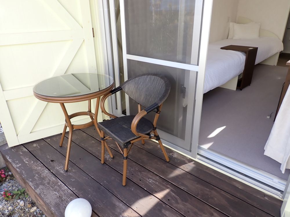 Room E（1～2名様・小さなデッキ付き）